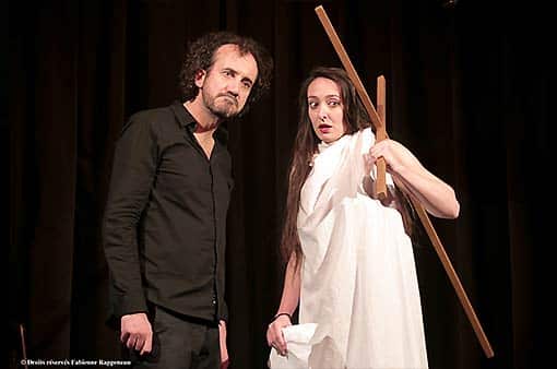 Régis Vlachos et Charlotte Zotto dans le spectacle Dieu est mort