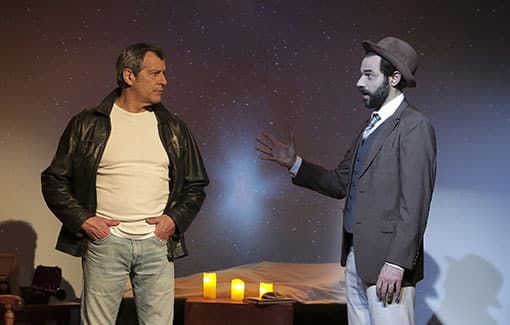 Jean-Philippe Bêche et Erwan Szejnok Zamor dans le spectacle « Mon fils » au Théâtre de la Contrescarpe à Paris