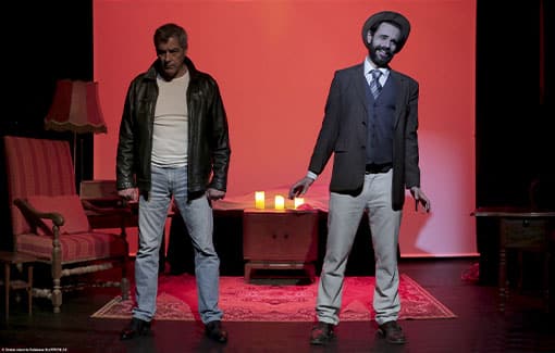 Jean-Philippe Bêche et Erwan Szejnok Zamor dans le spectacle « Mon fils » au Théâtre de la Contrescarpe à Paris